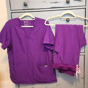 Women's Figs Scrub set